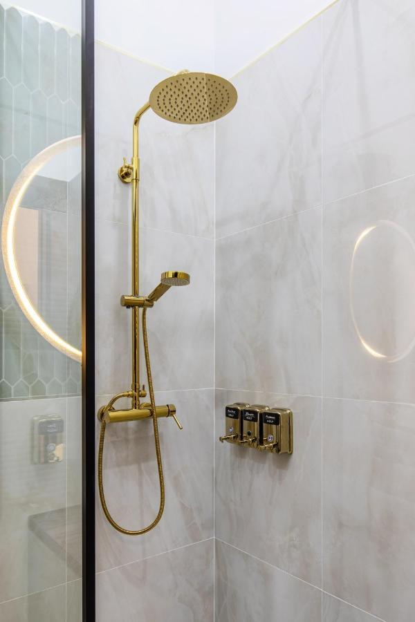 Holt Old Town Luxury Suites Bucarest Exterior foto